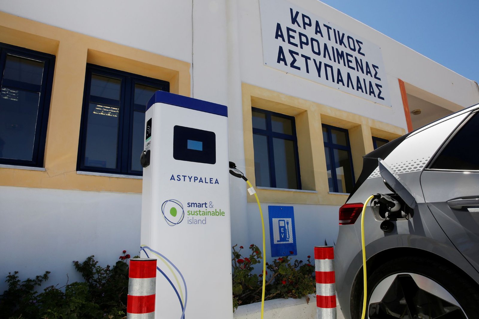 Biden’s electric vehicle deals objective will not be too difficult to even think about coming to by 2030